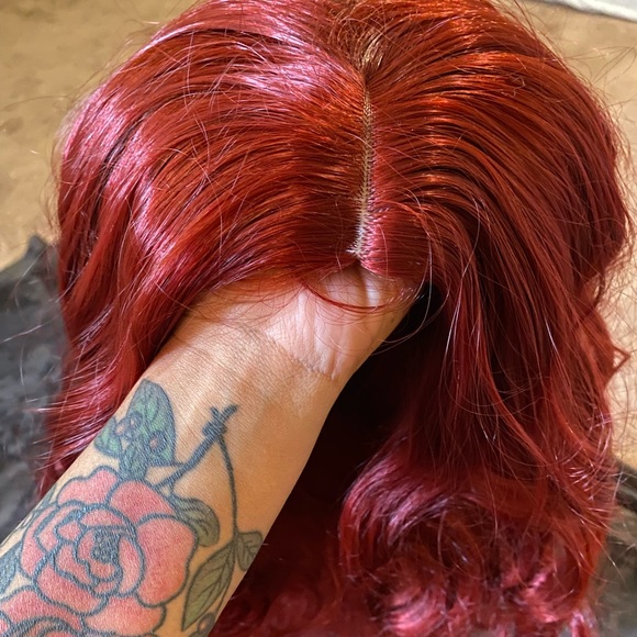 Red wig - Picture 4 of 4